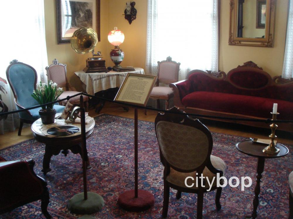 Sitting room at Commanding Officers' Quarters Museum at Fort Worden.