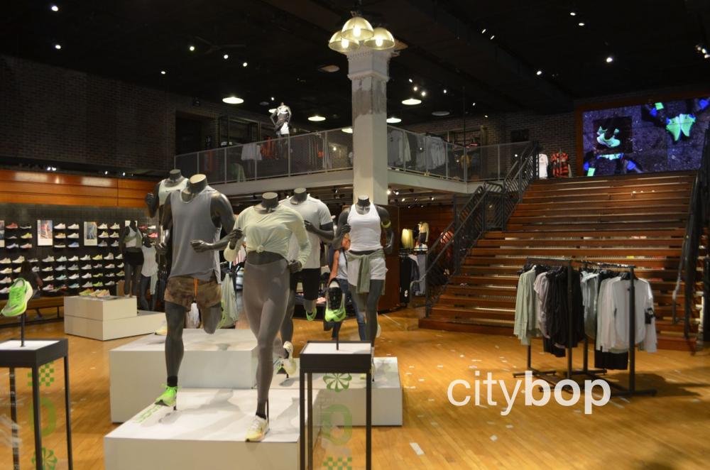 shoppers demolish washington nike store in black friday craze