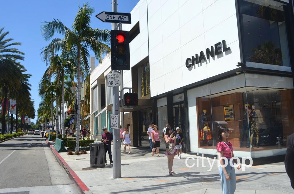 Rodeo Drive in Beverly Hills - A Luxurious Shopping Hub in Los